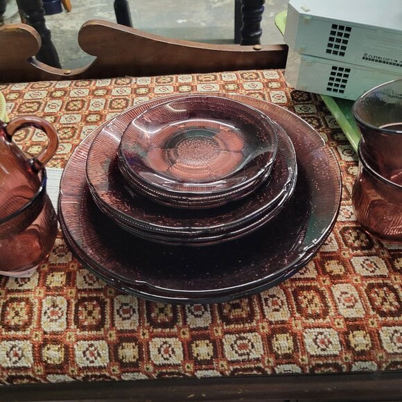 Fortescrista amethyst dish set cups saucer plate bowl Purple Service of 4